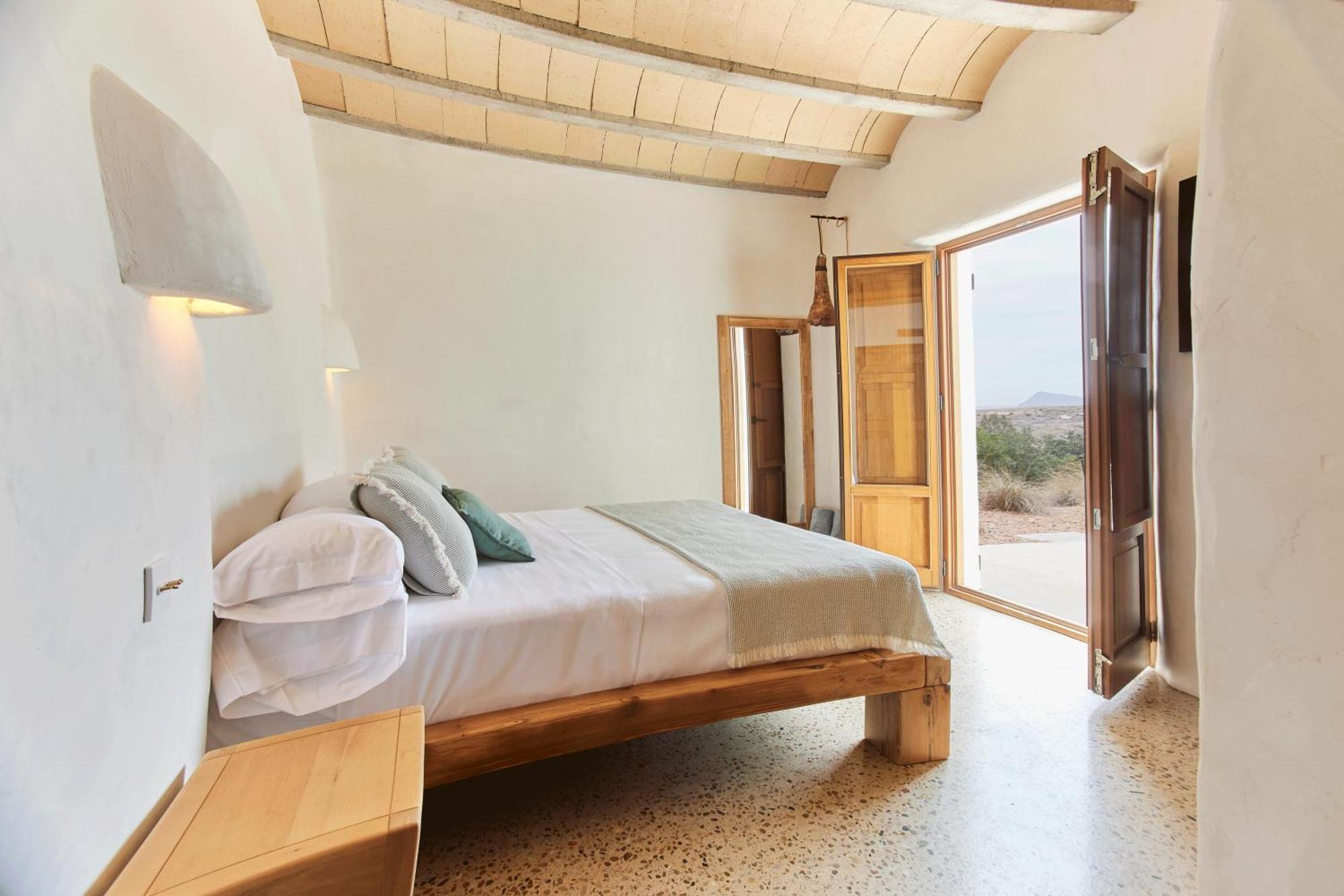 Hotel Equilicua Agua Amarga (Almeria)