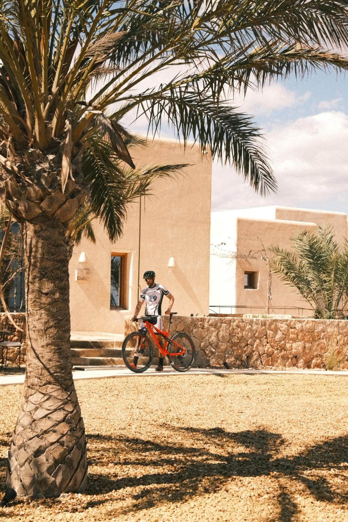 Equilicua Hotel Agua Amarga (Almeria)